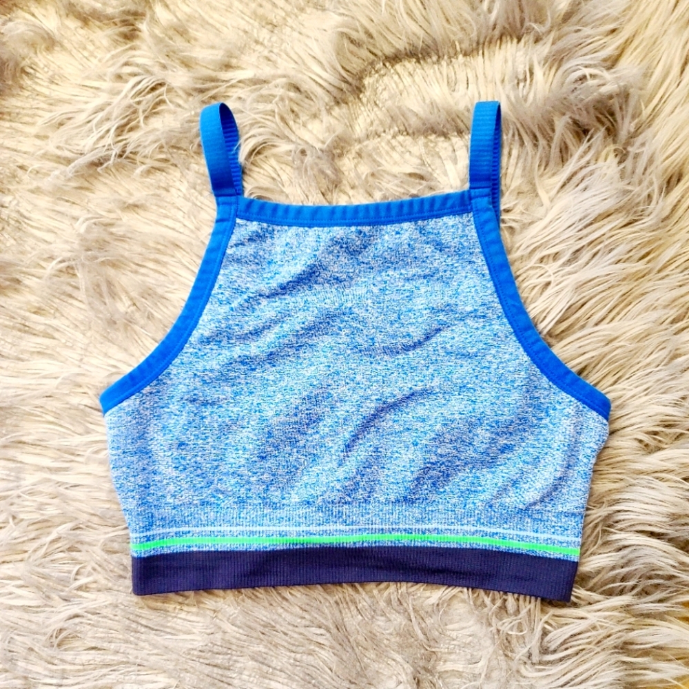 Aerie Chill Play Move Bra Size M
